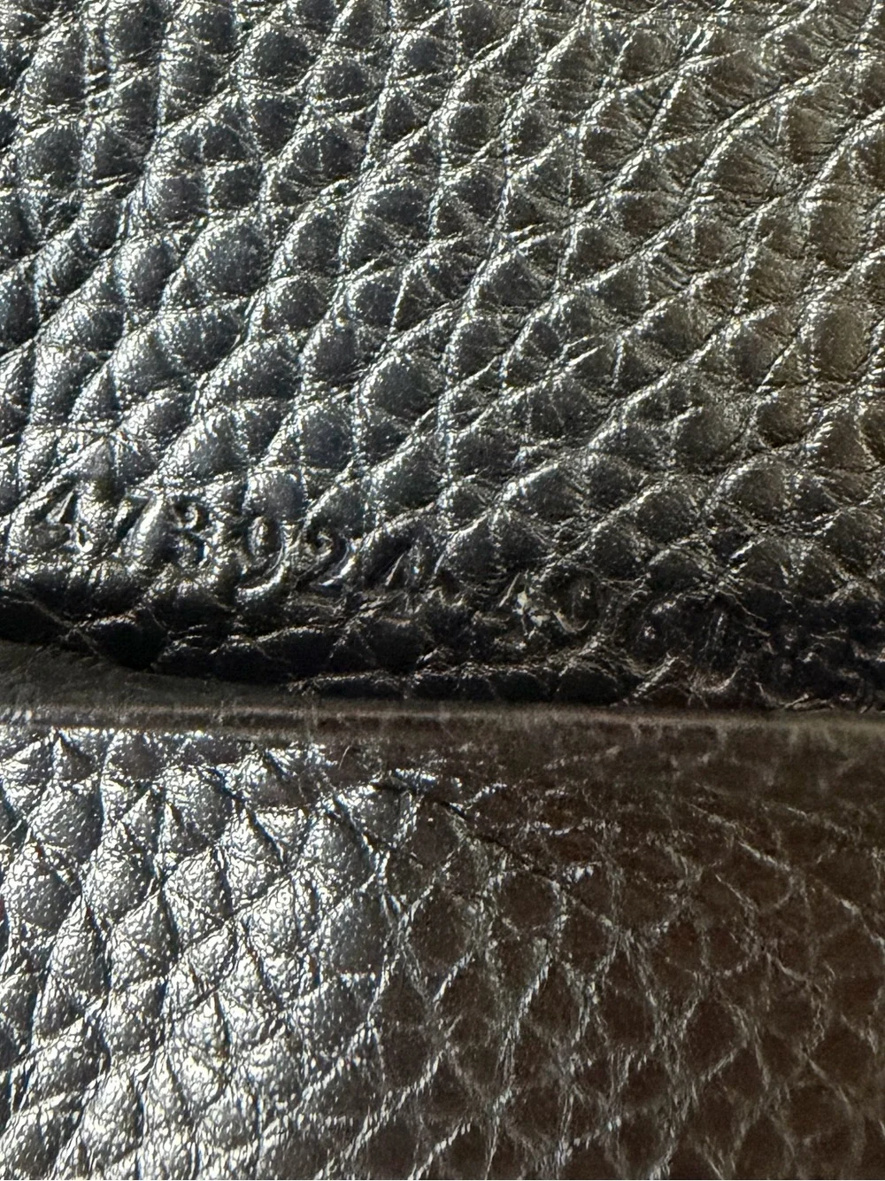 GUCCI keychain wallet